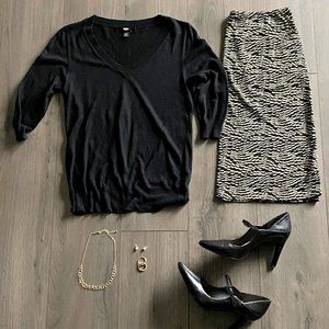Mossimo Black V Neck Sweater